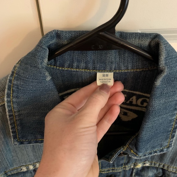 AMerican Eagle distressed jean jacket - Picture 2 of 3